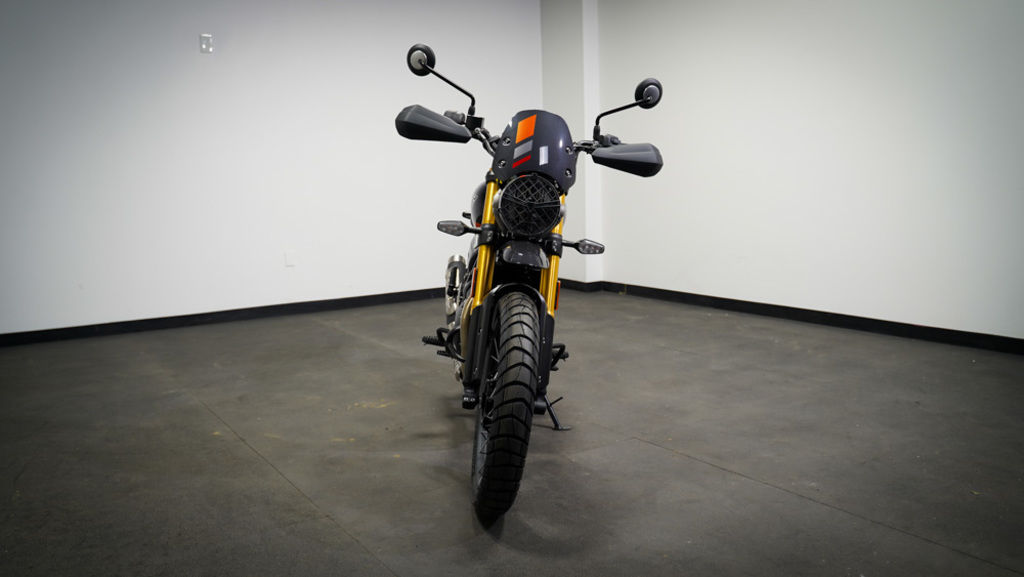 New Triumph Scrambler 400 XC Storm Grey 2026