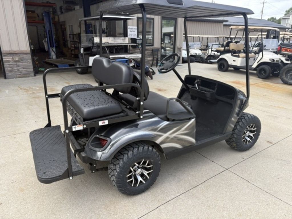 2021 E-Z-GO Freedom TXT Gas — photo 4