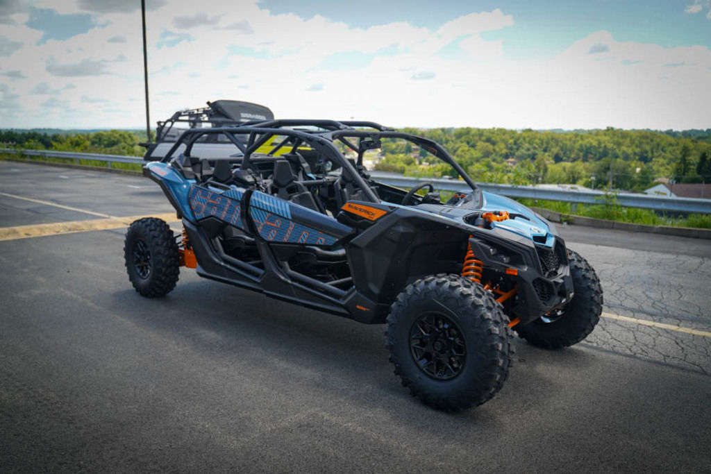 New Can-Am® Maverick X3 MAX DS Turbo Scandi Blue & Orange Crush 2026
