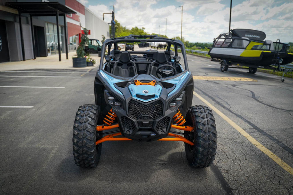 New Can-Am® Maverick X3 MAX DS Turbo Scandi Blue & Orange Crush 2026