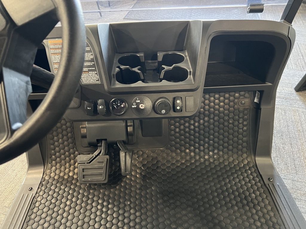 2027 E-Z-GO RXV 2 Valor S+ 13.5-hp Gas — photo 9