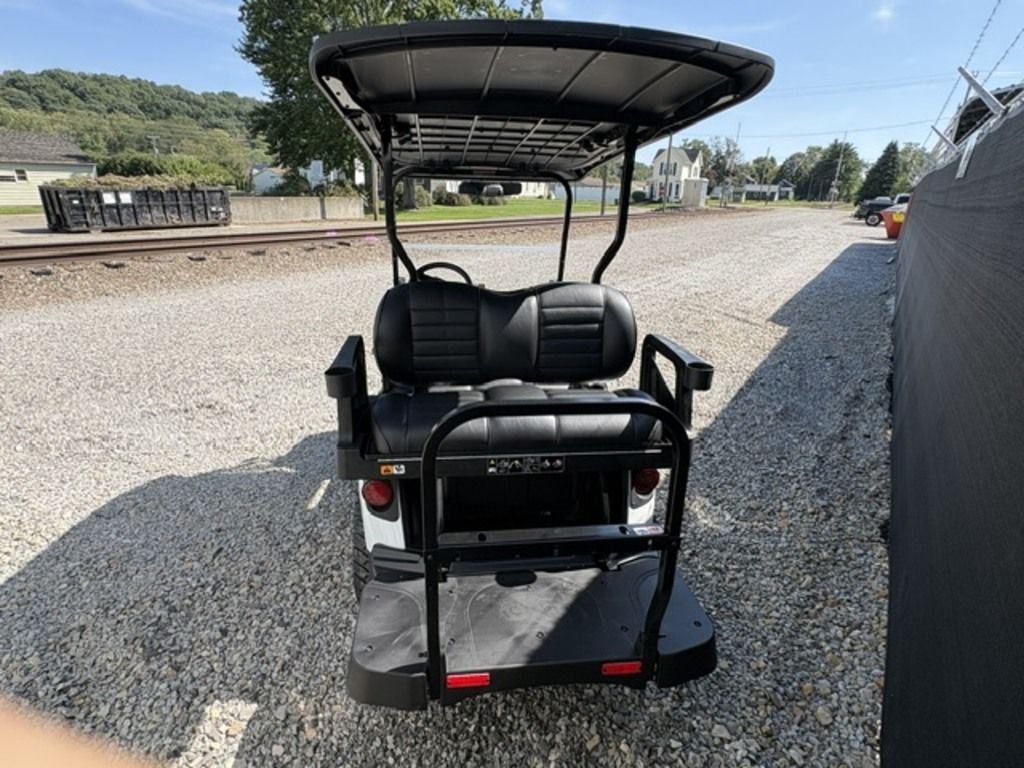 2027 E-Z-GO Liberty 4 X 13.5-hp Gas Powertrain — photo 3