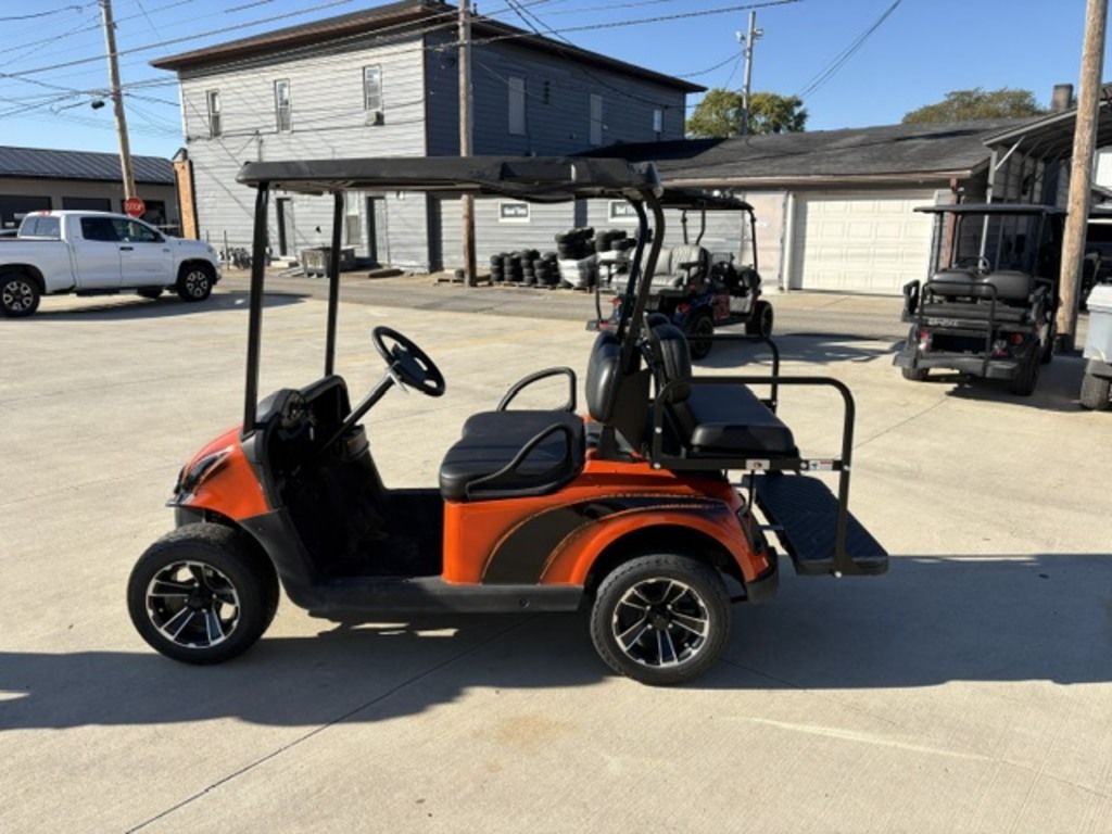 2021 E-Z-GO Freedom RXV ELiTE Lithium — photo 2