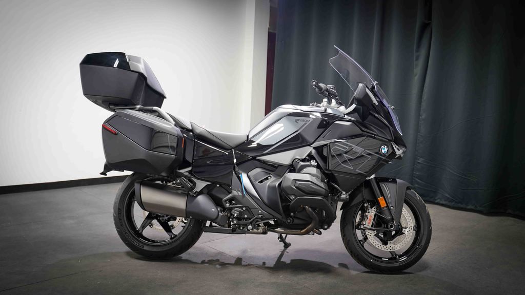 New BMW R 1300 RT Triple Black 2026
