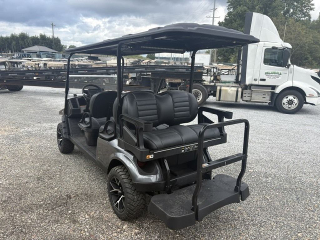 2027 E-Z-GO Express 6 Summit XT 13.5-hp Gas — photo 3