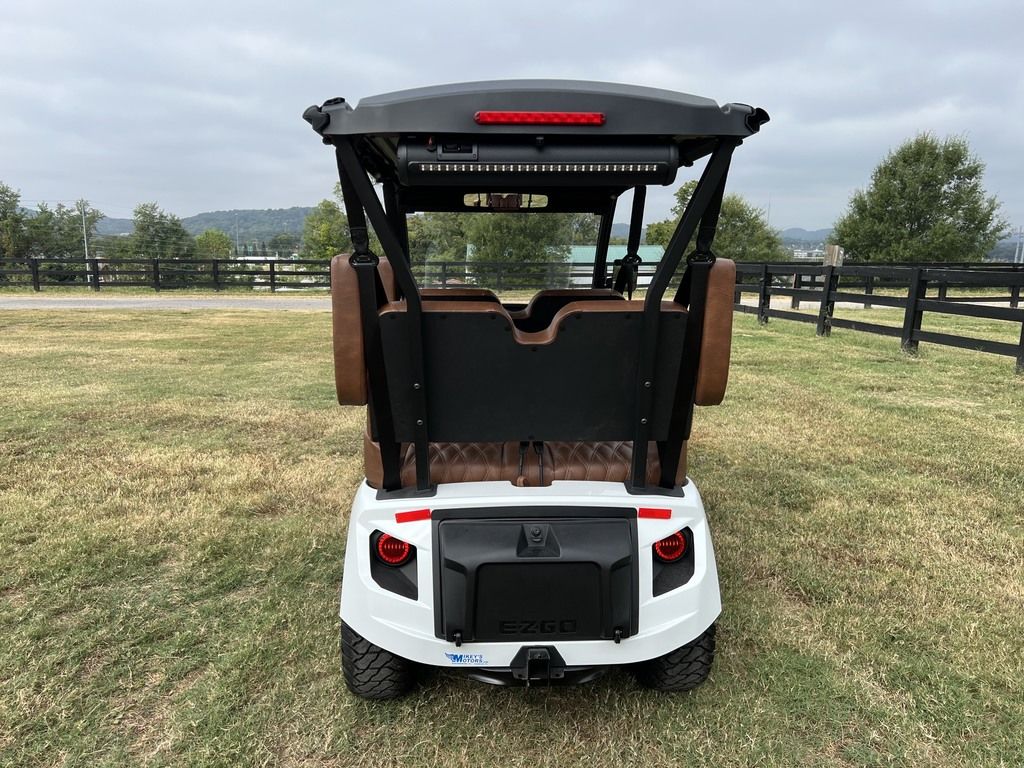 2027 E-Z-GO Liberty 4F XTL ELiTE Lithium Powertrain LSV — photo 4