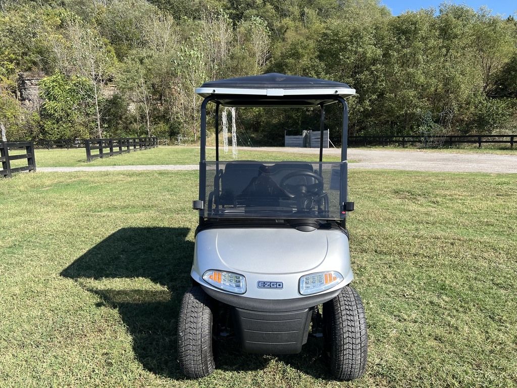 2021 E-Z-GO RXV® ELiTE CPO 4 — photo 8