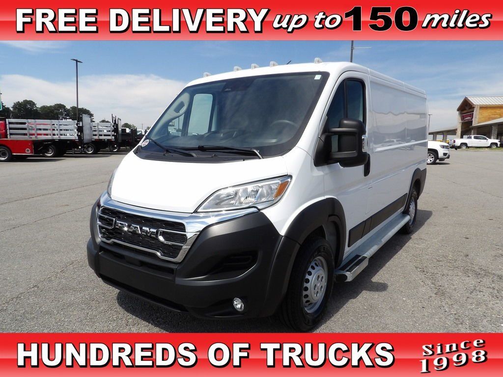 2025 Ram 2500 ProMaster Standard Roof