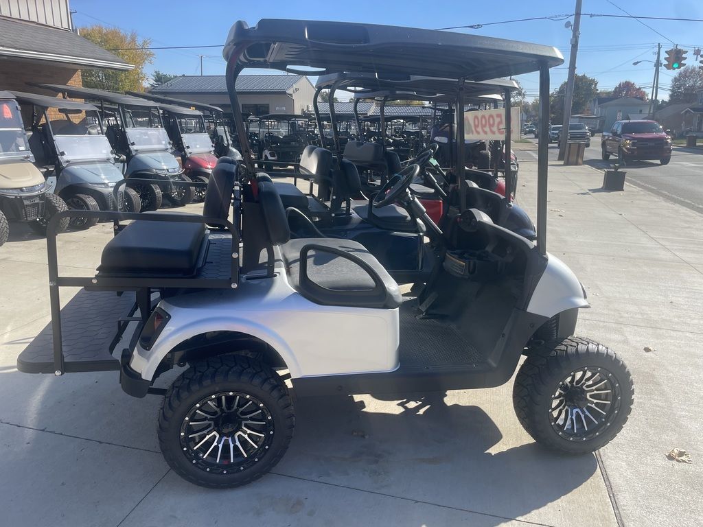 2020 E-Z-GO Freedom RXV Elite — photo 3