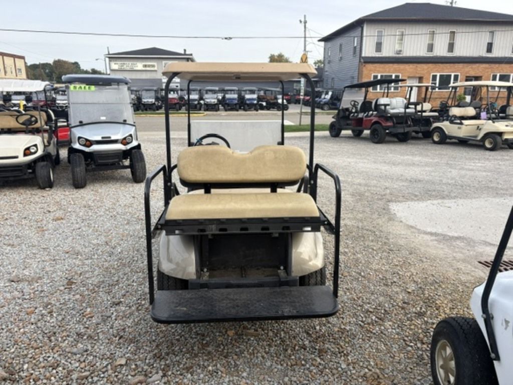 2012 E-Z-GO TXT Gas 13.5 HP — photo 3