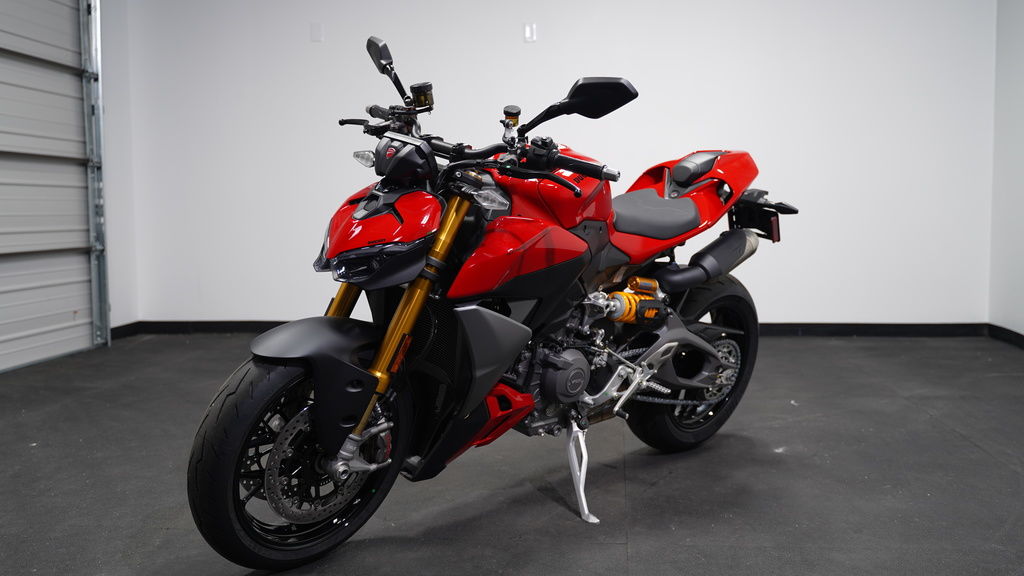 New Ducati Streetfighter V2 S 2025
