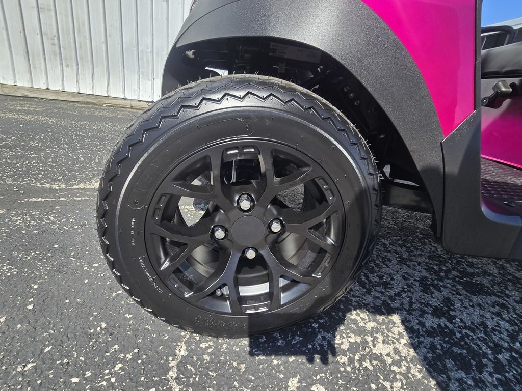 2027 E-Z-GO RXV 2 Valor S+ 13.5-hp Gas — photo 8