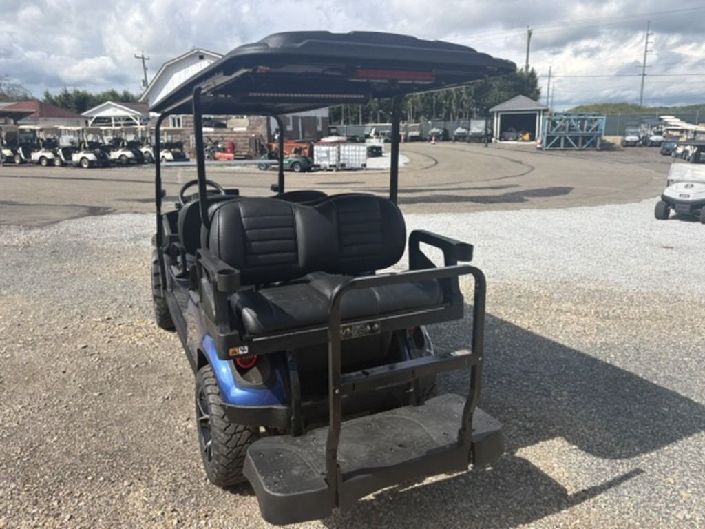 2027 E-Z-GO Express 6 Summit XT 13.5-hp Gas — photo 3