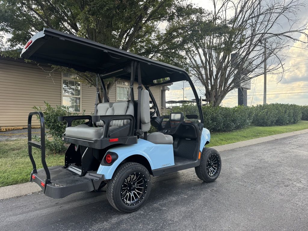 2027 E-Z-GO Liberty 4 XTL ELiTE Lithium Powertrain LSV — photo 6