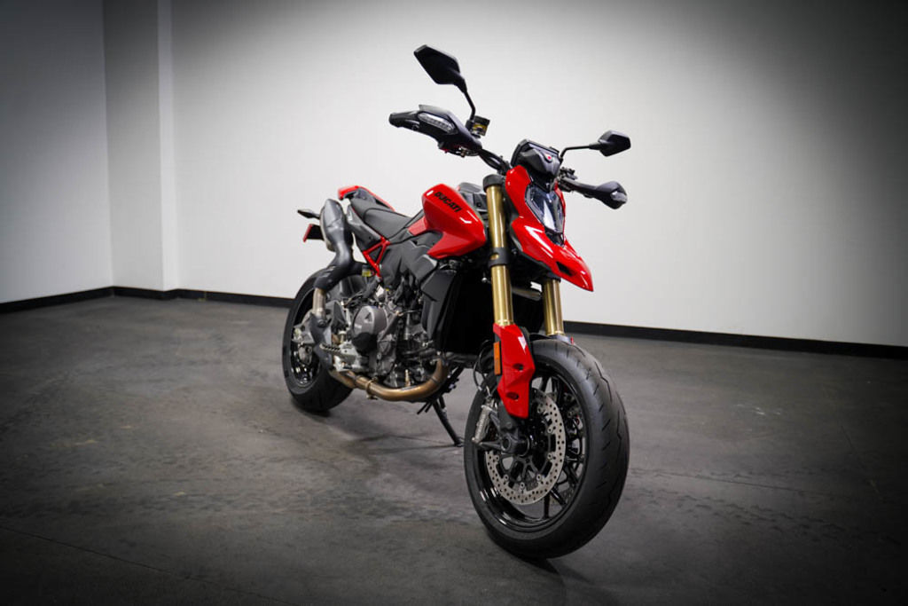 New Ducati Hypermotard V2 2026