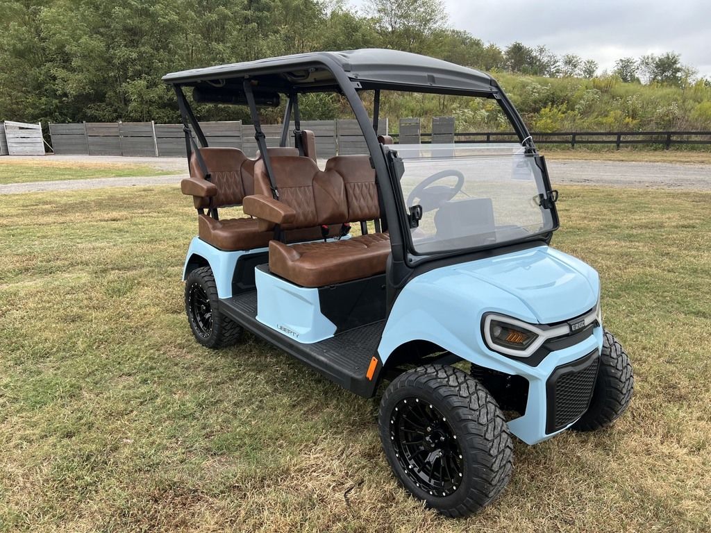2027 E-Z-GO Liberty 4F XTL ELiTE Lithium Powertrain — photo 7