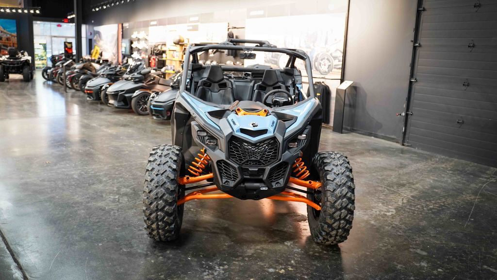 New Can-Am® Maverick X3 DS Turbo Scandi Blue & Orange Crush 2026