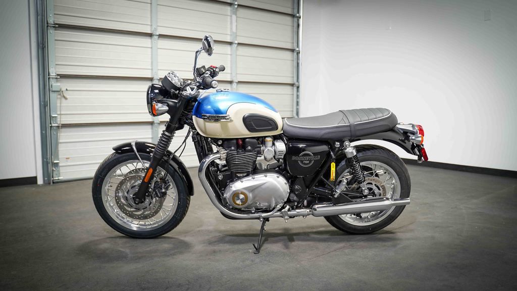 New Triumph Bonneville T120 Aegean blue 2026