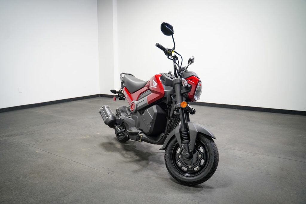 New Honda® Navi Pearl Red 2026