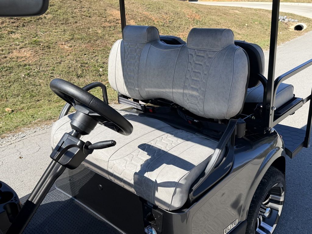 2021 E-Z-GO Freedom RXV ELiTE Lithium — photo 3