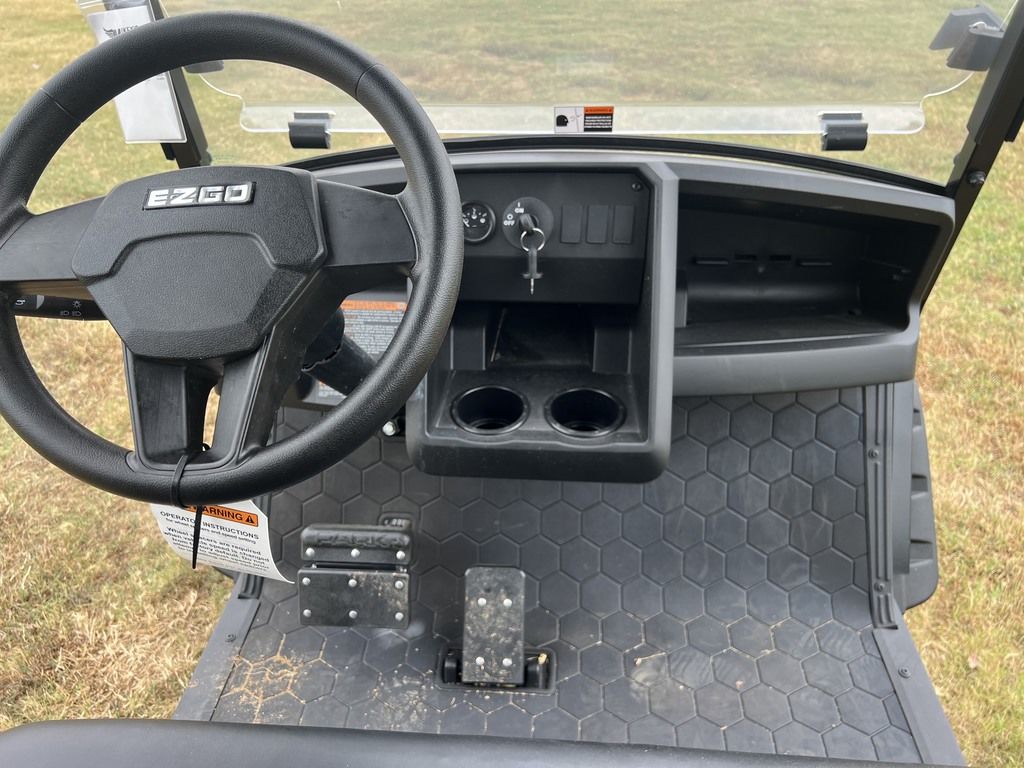 2027 E-Z-GO Express 6 Summit X 13.5-hp Gas — photo 9