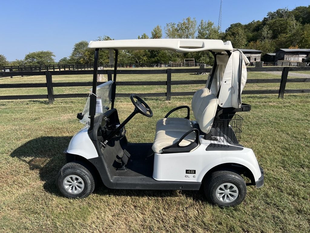 2022 E-Z-GO Freedom RXV ELiTE Lithium — photo 2