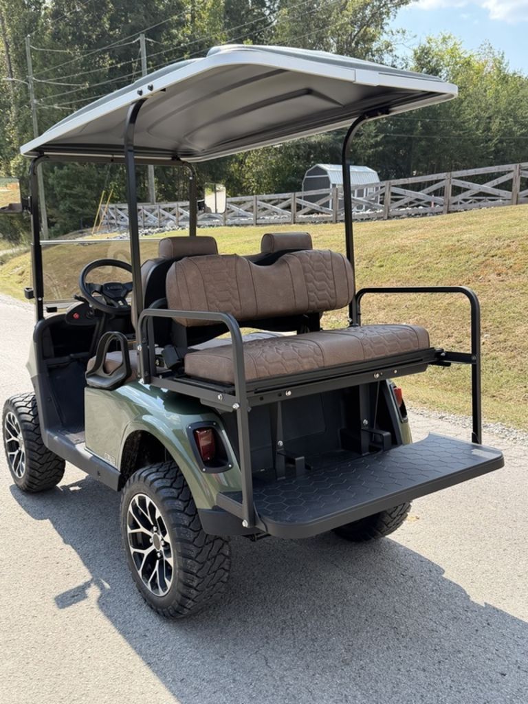 2021 E-Z-GO Freedom RXV ELiTE Lithium — photo 4