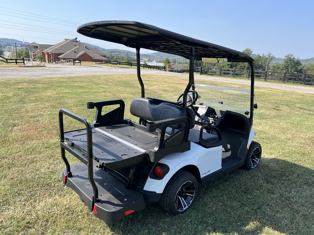 2027 E-Z-GO RXV 2 Valor S+ 13.5-hp Gas — photo 5