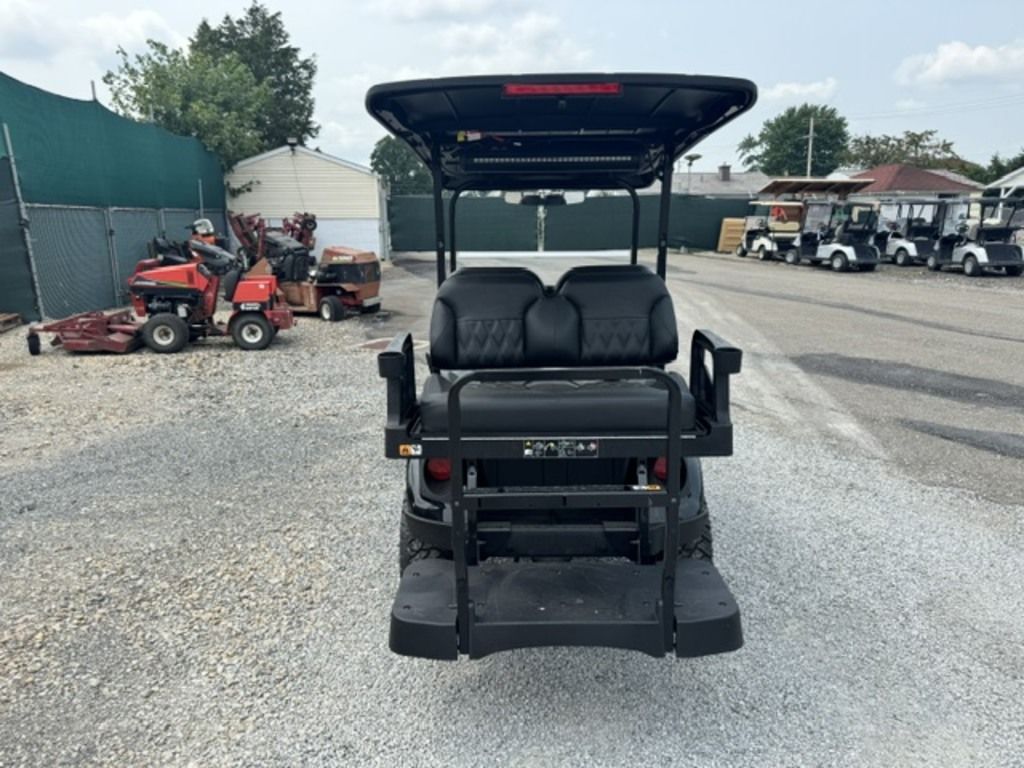 2027 E-Z-GO Express 4 Summit XTL 13.5-hp Gas — photo 3