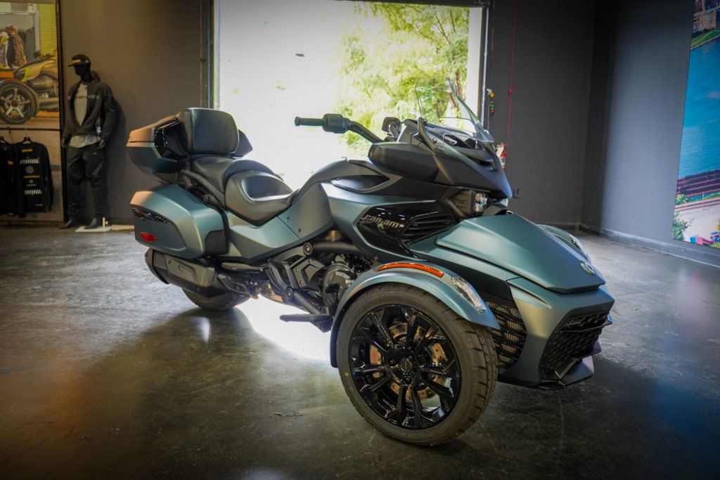New Can-Am® Spyder F3 Limited Dark 2026
