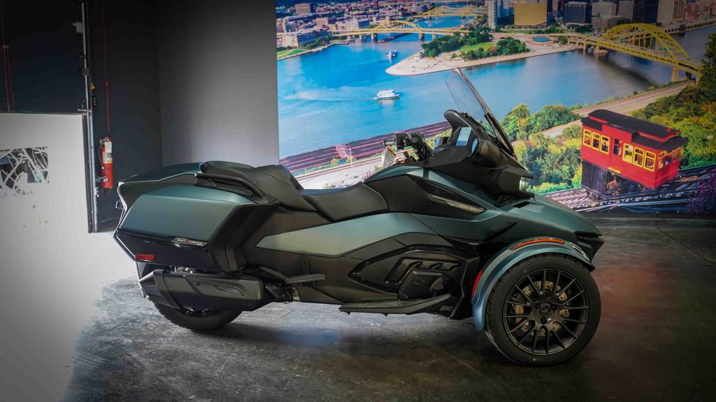 New Can-Am® Spyder RT 2026