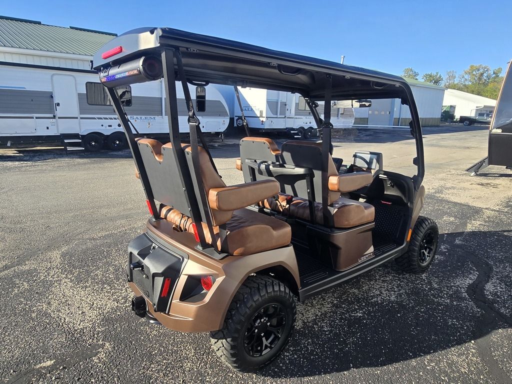 2027 E-Z-GO Liberty 4F XTL ELiTE Lithium Powertrain — photo 5