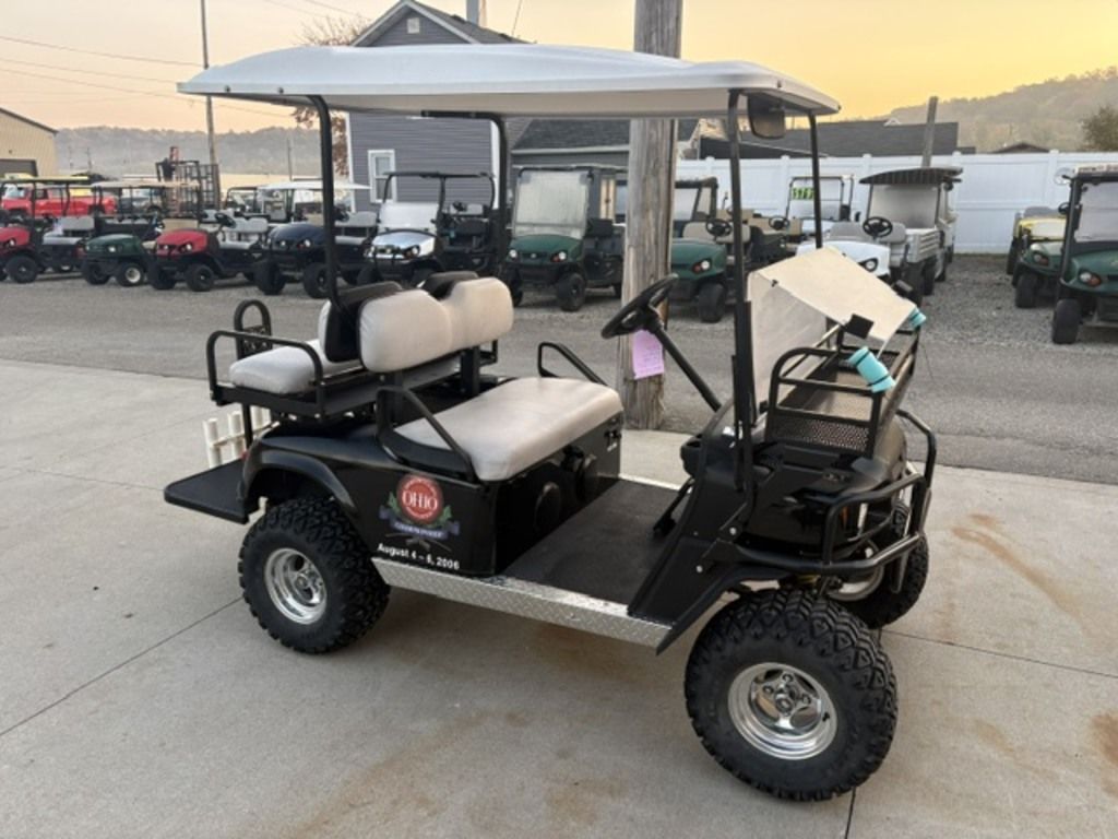 2006 E-Z-GO TXT Gas — photo 4