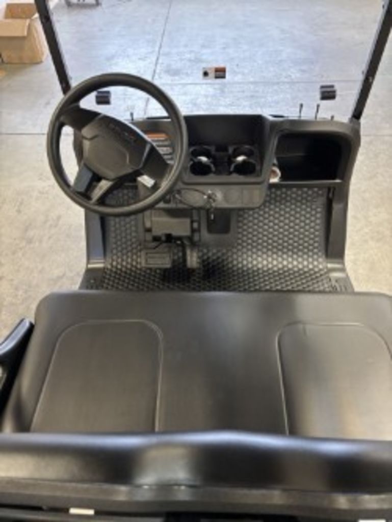 2026 E-Z-GO RXV 2 Valor S EX1 Sport — photo 5