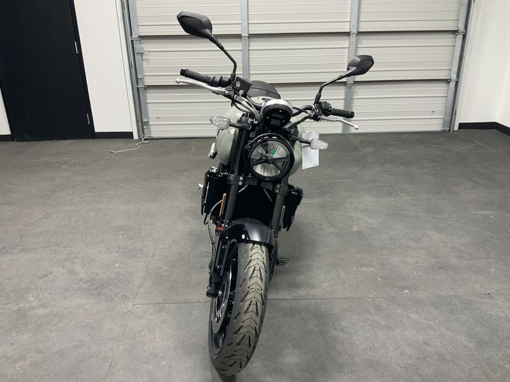 New Triumph Trident 660 Stone grey 2026