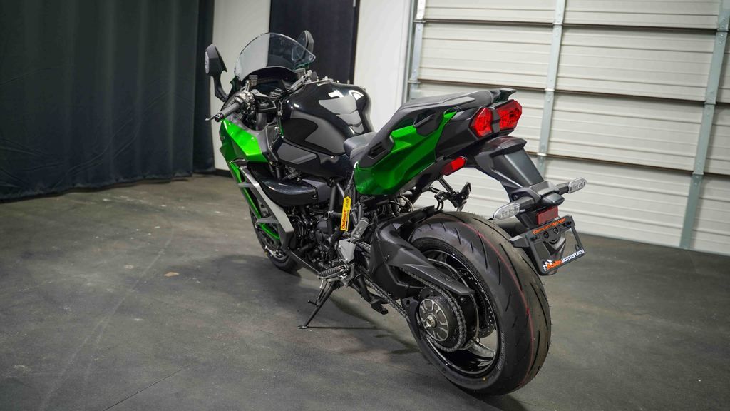 New Kawasaki NINJA H2® SX SE ABS 2025
