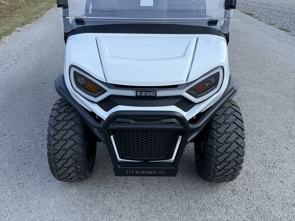 2027 E-Z-GO Liberty 4 XT ELiTE Lithium Powertrain — photo 2