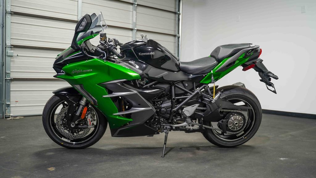 New Kawasaki NINJA H2® SX SE ABS 2025