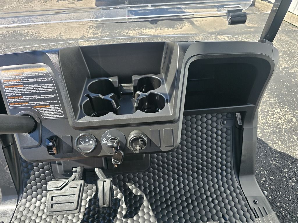 2027 E-Z-GO RXV 2 Valor S 13.5-hp Gas — photo 8