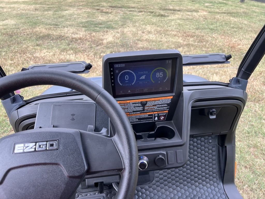 2027 E-Z-GO Liberty 4F XTL ELiTE Lithium Powertrain LSV — photo 10