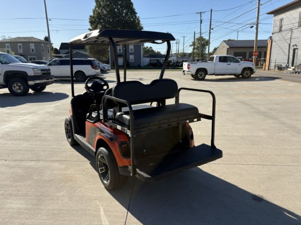2021 E-Z-GO Freedom RXV ELiTE Lithium — photo 3