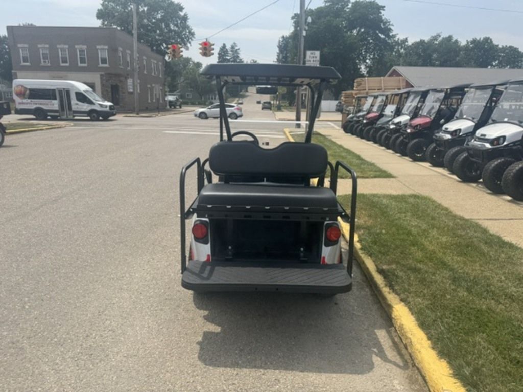 2026 E-Z-GO RXV 4 Valor S EX1 Sport — photo 3