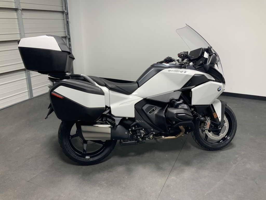 New BMW R 1300 RT Alpine White 3 2026