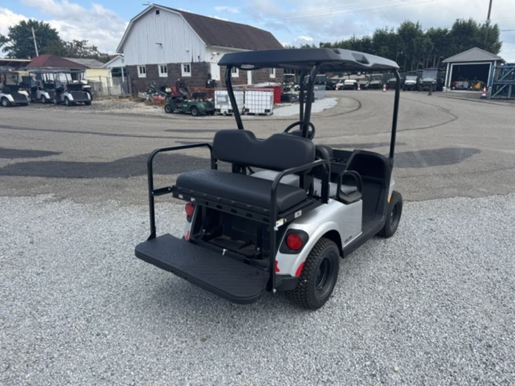 2026 E-Z-GO RXV 2 Valor S 48V — photo 4