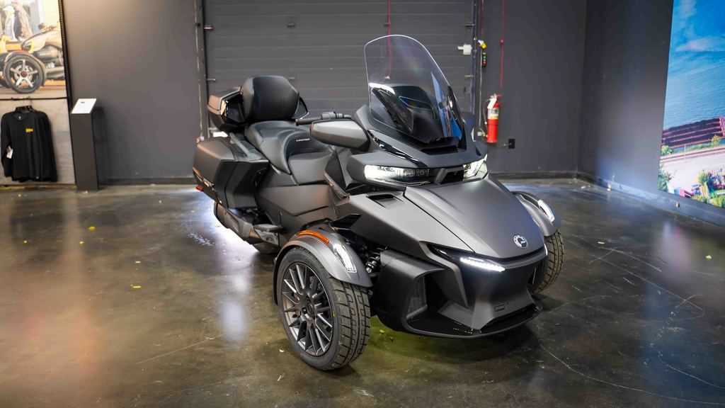 New Can-Am® Spyder RT Limited Dark 2026