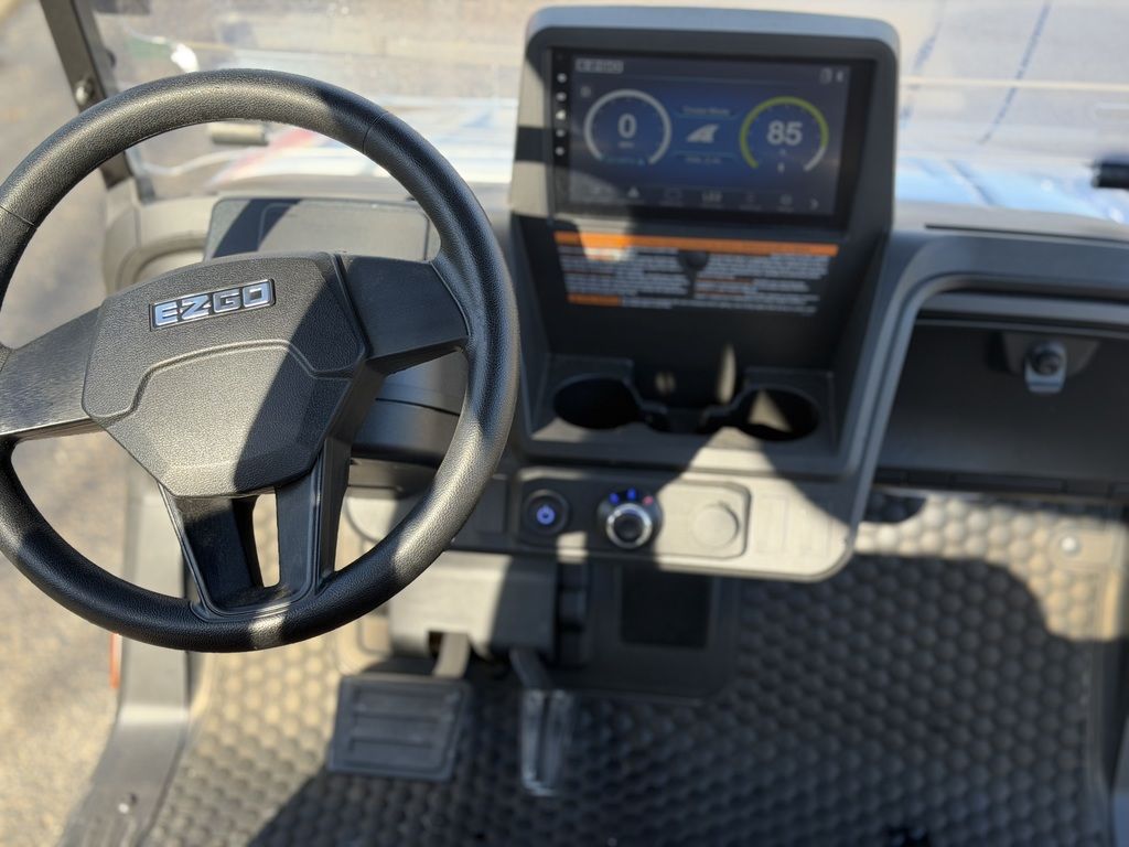 2027 E-Z-GO Liberty 4 XTL ELiTE Lithium Powertrain — photo 7