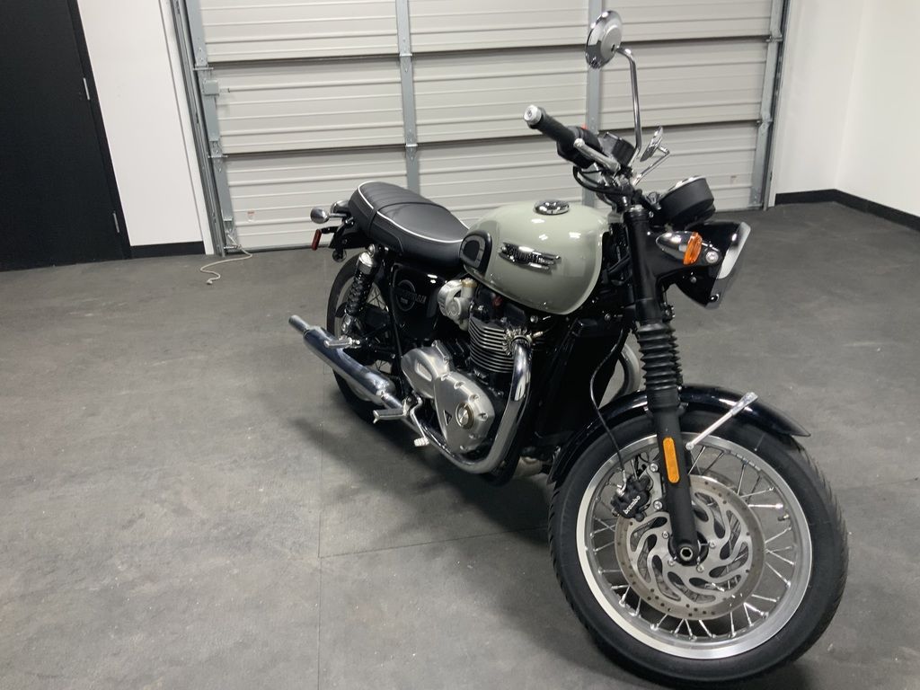 New Triumph Bonneville T120 Stone grey 2026