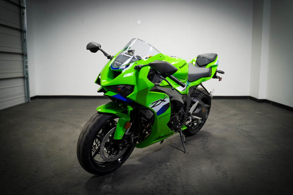 New Kawasaki Ninja® ZX™-6R 2026