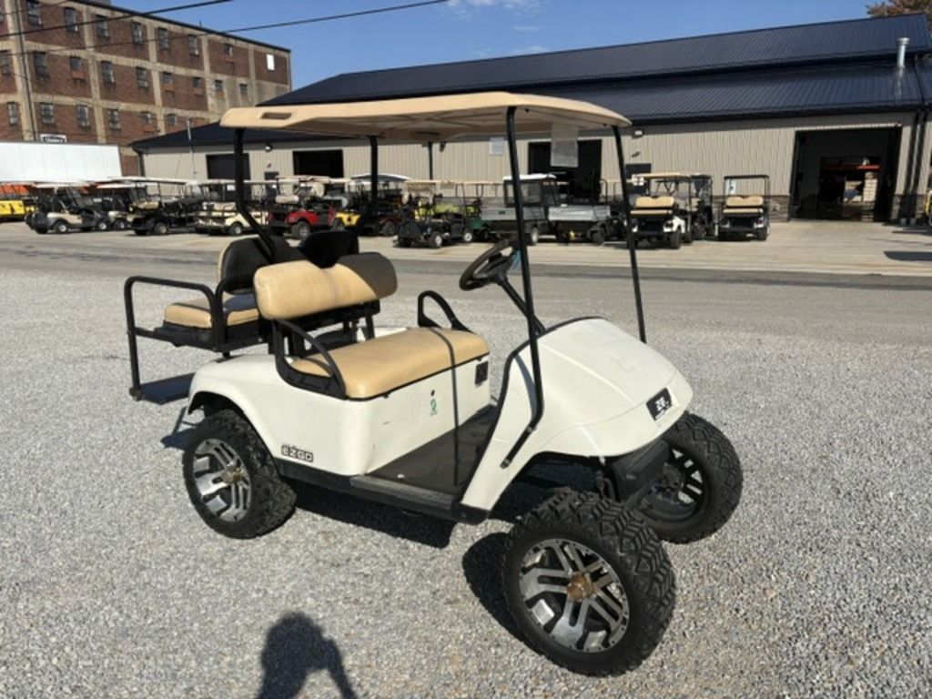 2013 E-Z-GO Shuttle 2+2 TXT Electric — photo 4