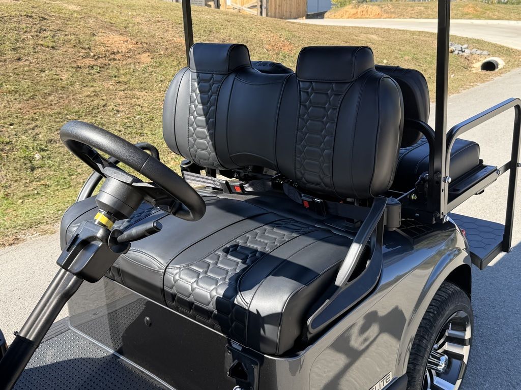 2021 E-Z-GO Freedom RXV ELiTE Lithium — photo 3